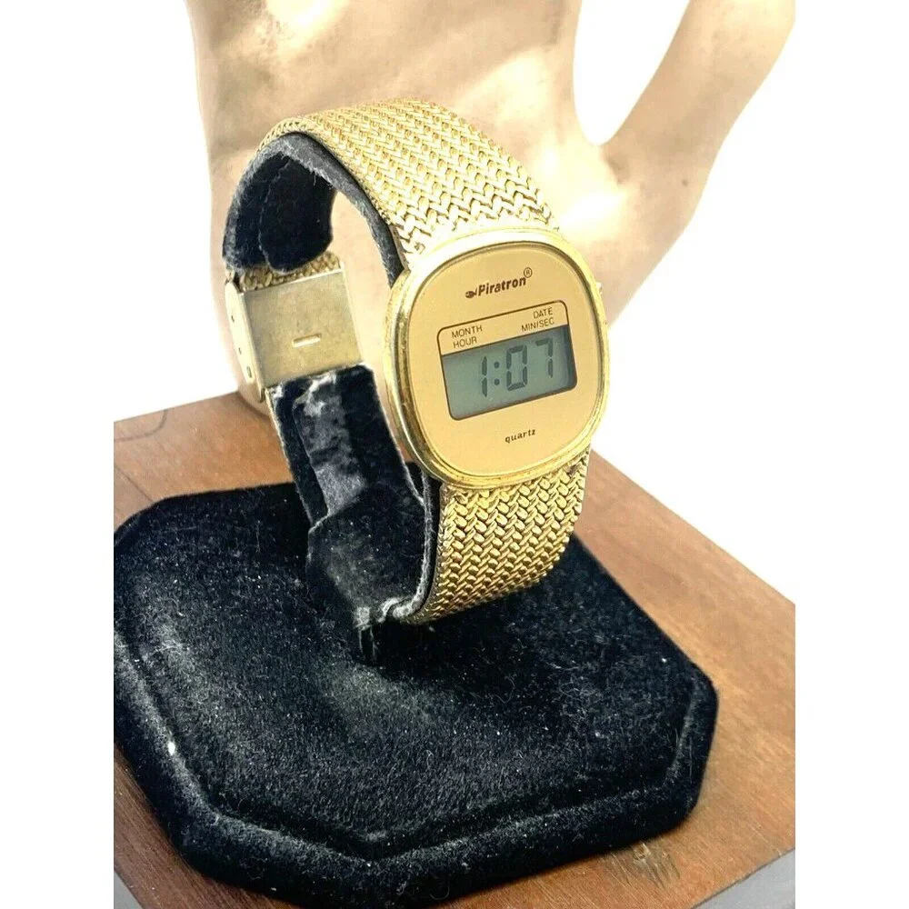 Piratron men watch